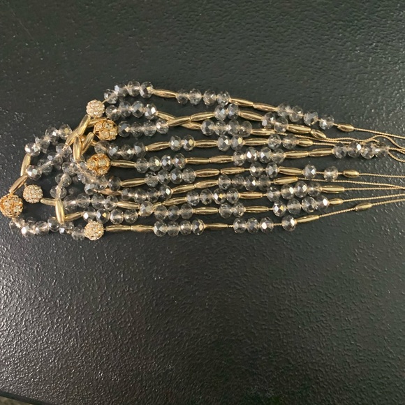 Sophia and Kate Necklace and Earring Set. - Picture 4 of 6